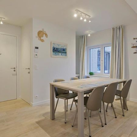 Huswell - Stunning Apartment At The Beachfront Of Де Хаан Екстериор снимка