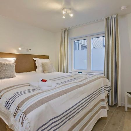 Huswell - Stunning Apartment At The Beachfront Of Де Хаан Екстериор снимка