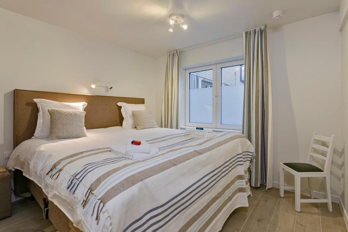 Huswell - Stunning Apartment At The Beachfront Of Де Хаан Екстериор снимка